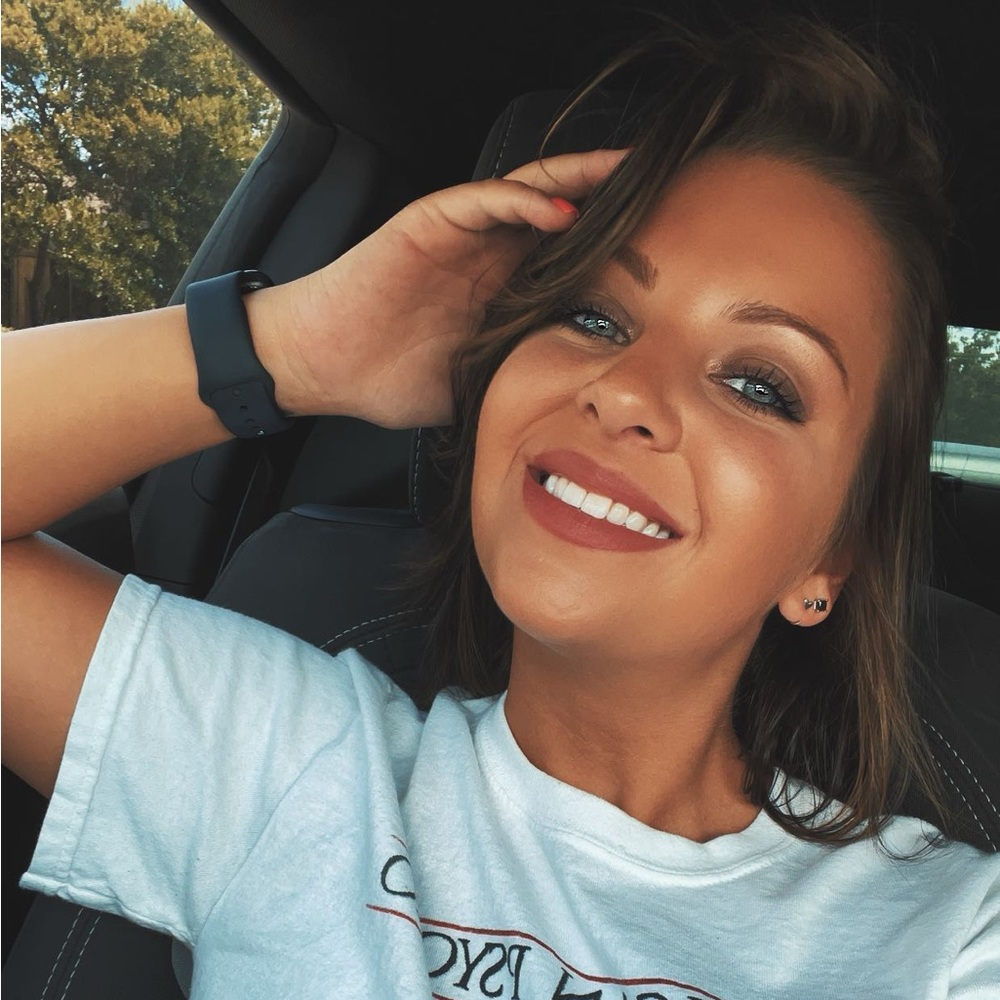 Meet your Posher, Stefanie